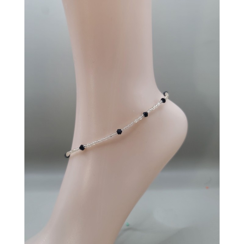 Handmade Beaded Anklet – Minimalist Summer Jewelry | Atelier d’Assi