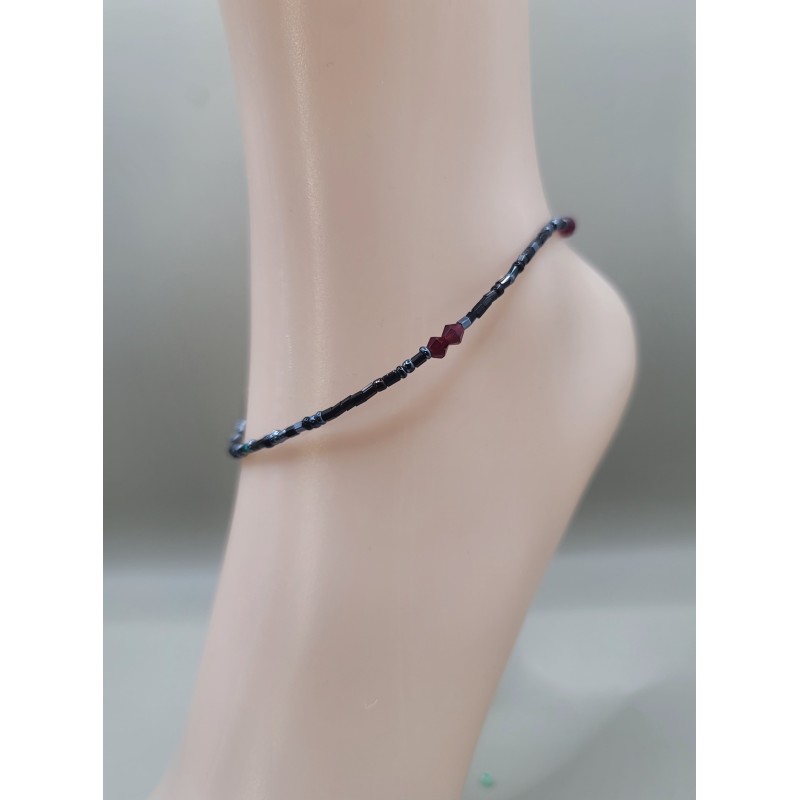 Chevillière artisanale en perles – Bijou de cheville été | Atelier d’Assi