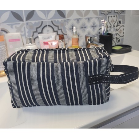 Trousse de toilette artisanale en tissu guinéen | Accessoire fait main