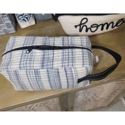 Trousse de toilette artisanale en tissu guinéen | Accessoire fait main