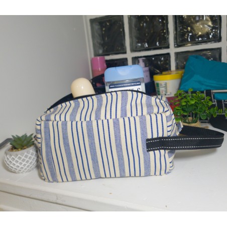 Trousse de toilette artisanale en tissu guinéen | Accessoire fait main