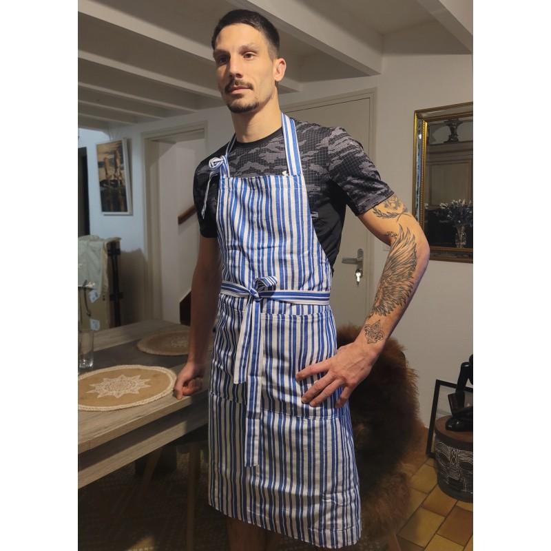 Tablier artisanal blanc et bleu indigo | L’Atelier D’Assi