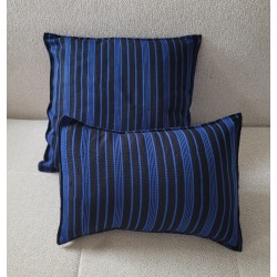 Housse de coussin bleu royal et noir 60x40 | L’Atelier D’Assi