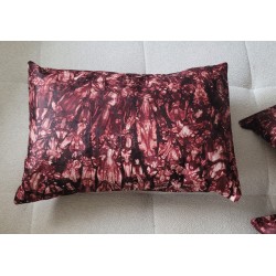 Housse de coussin Kindini bordeaux foncé – L’Atelier D’Assi