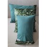 Housse de coussin Kindini vert batik – L’Atelier D’Assi