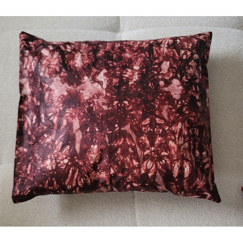 Housse de coussin Kindini bordeaux foncé – L’Atelier D’Assi
