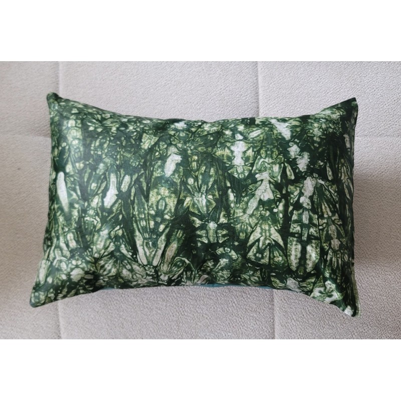Housse de coussin Kindini vert batik – L’Atelier D’Assi